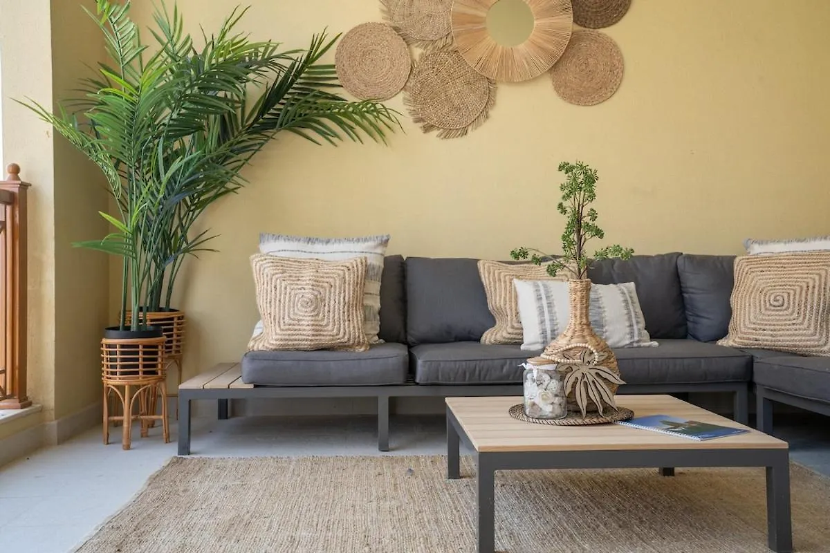 Holiday home Stylish 3-Bedroom Apartment In Palm Jumeirah Dubai