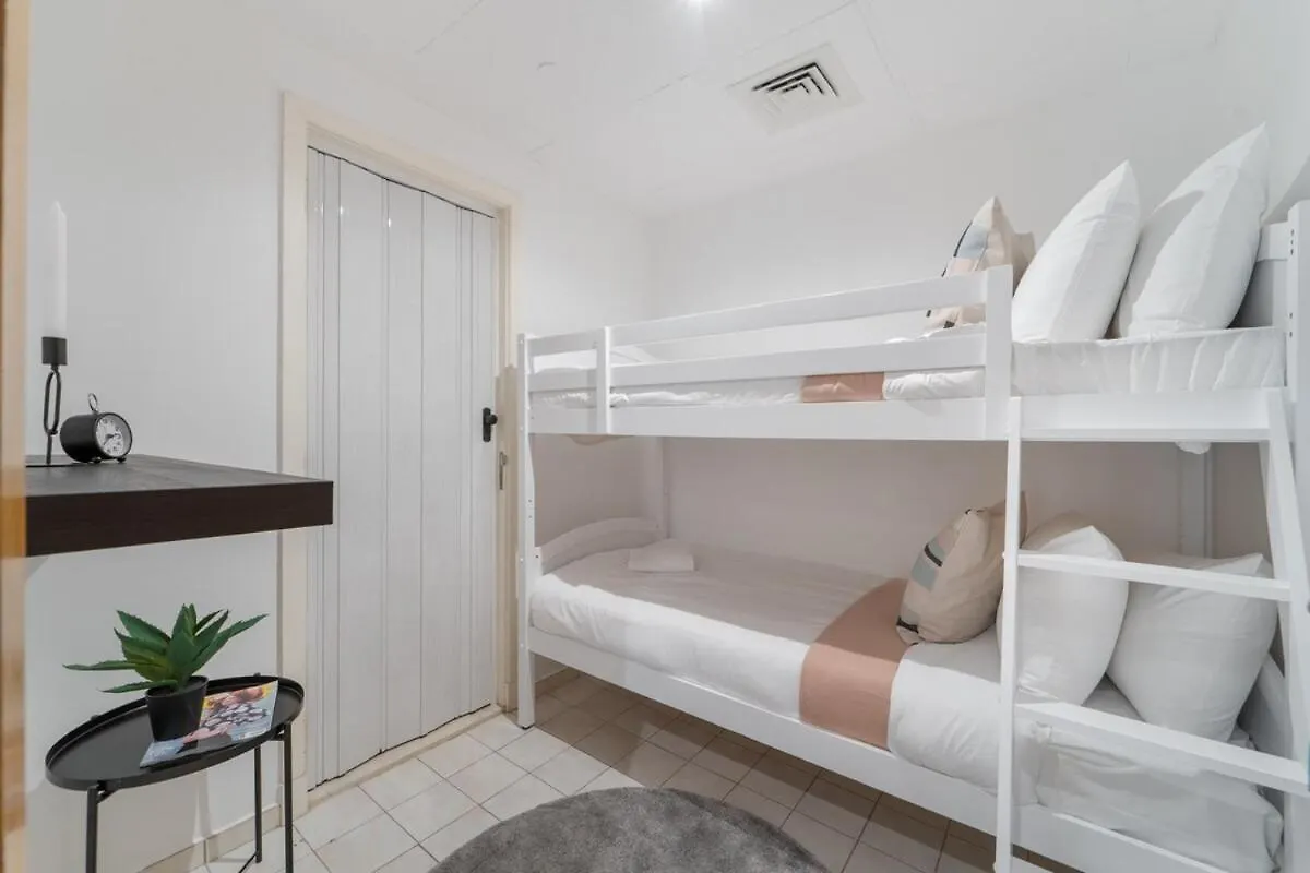 Holiday home Stylish 3-Bedroom Apartment In Palm Jumeirah Dubai