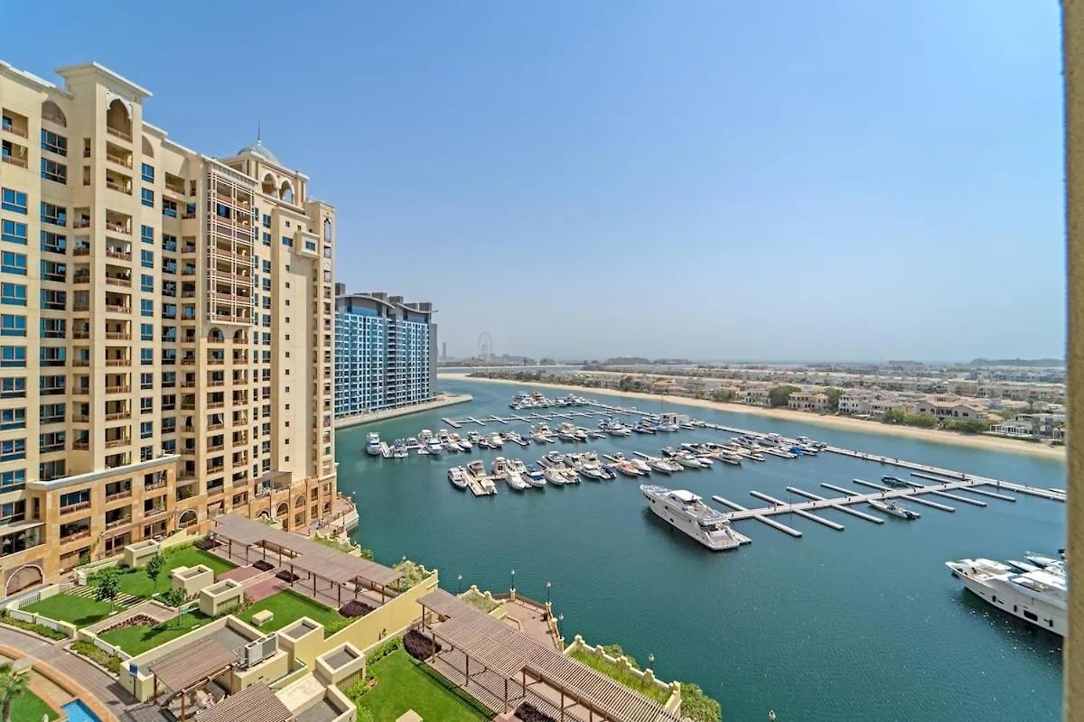Holiday home Stylish 3-Bedroom Apartment In Palm Jumeirah Dubai