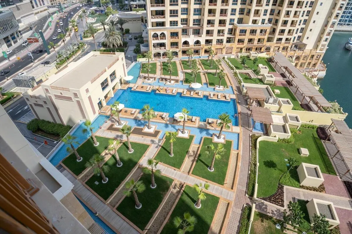 Stylish 3-Bedroom Apartment In Palm Jumeirah Dubai