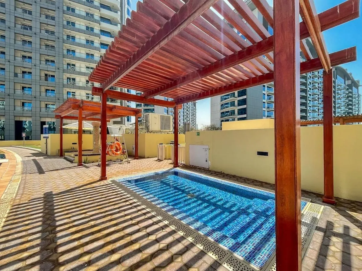 Stylish 3-Bedroom Apartment In Palm Jumeirah Dubai United Arab Emirates