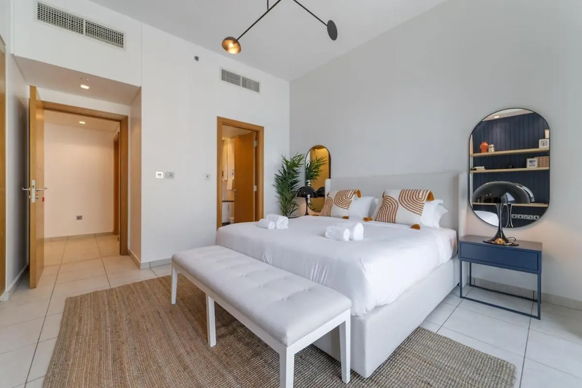 Holiday home Stylish 3-Bedroom Apartment In Palm Jumeirah Dubai