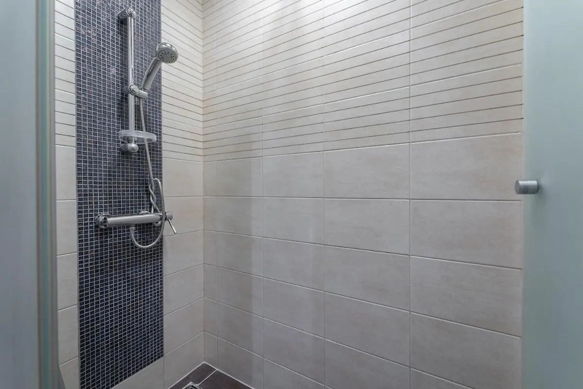Stylish 3-Bedroom Apartment In Palm Jumeirah Dubai