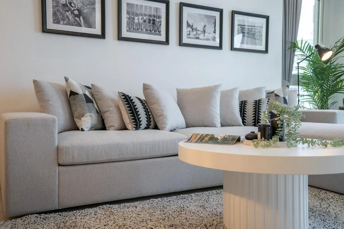 Stylish 3-Bedroom Apartment In Palm Jumeirah Dubai United Arab Emirates